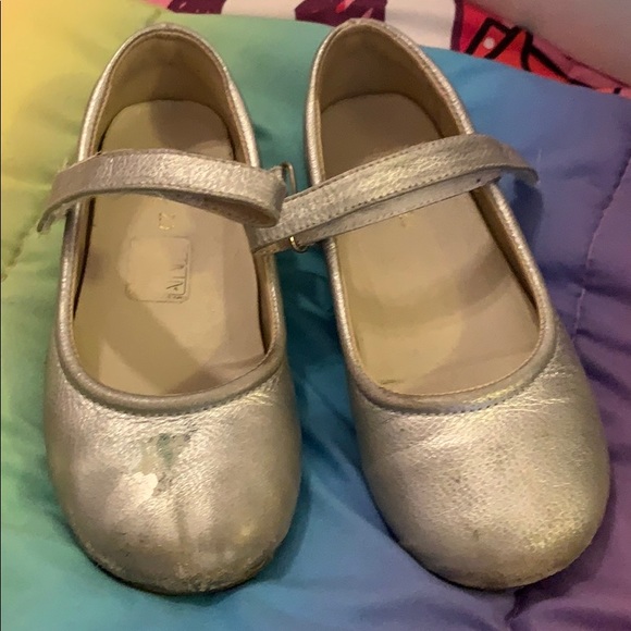 Pre-loved Toke Mary Jane style silver kids shoes - Picture 2 of 4
